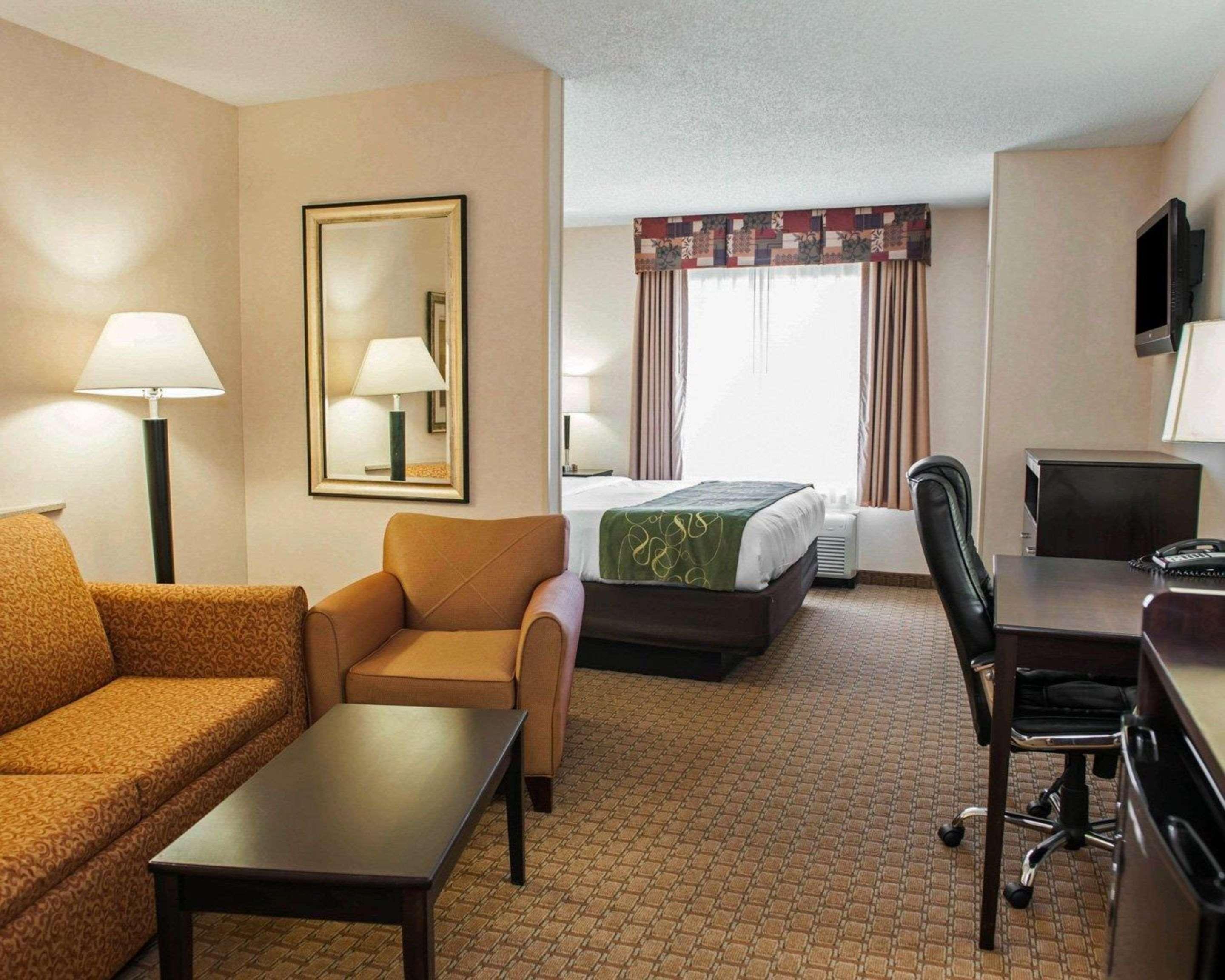 Comfort Suites Southport Luaran gambar