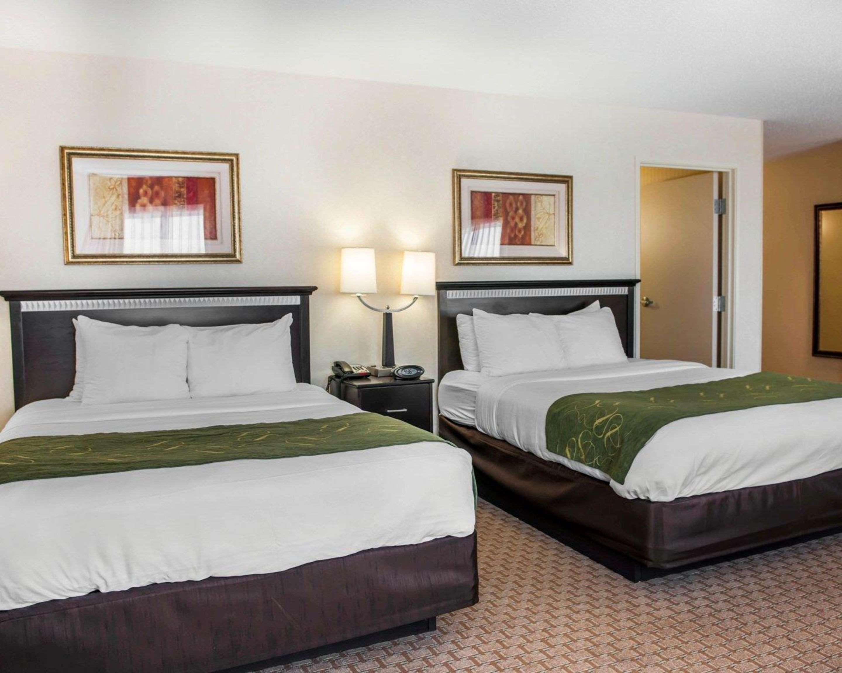 Comfort Suites Southport Luaran gambar