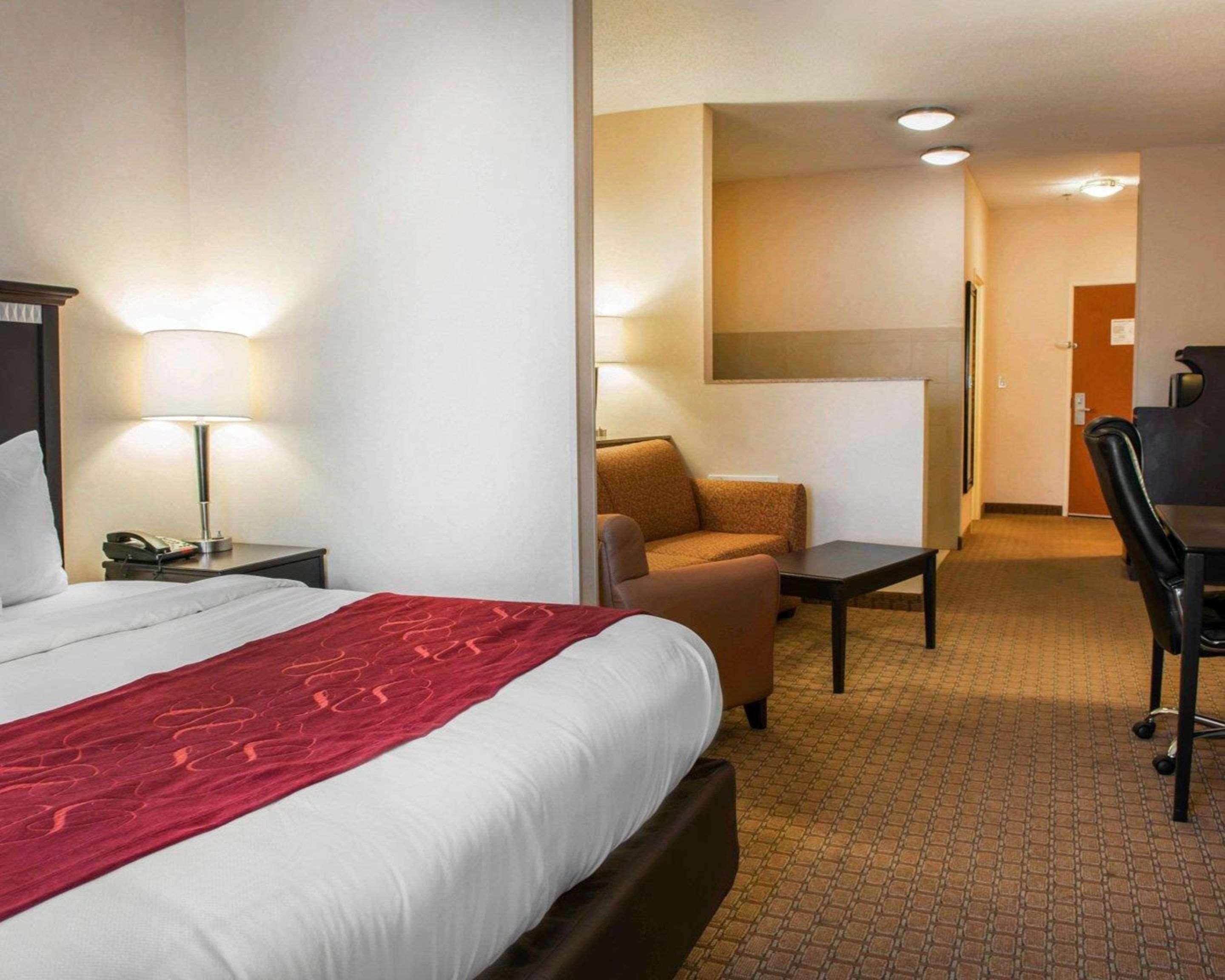 Comfort Suites Southport Luaran gambar