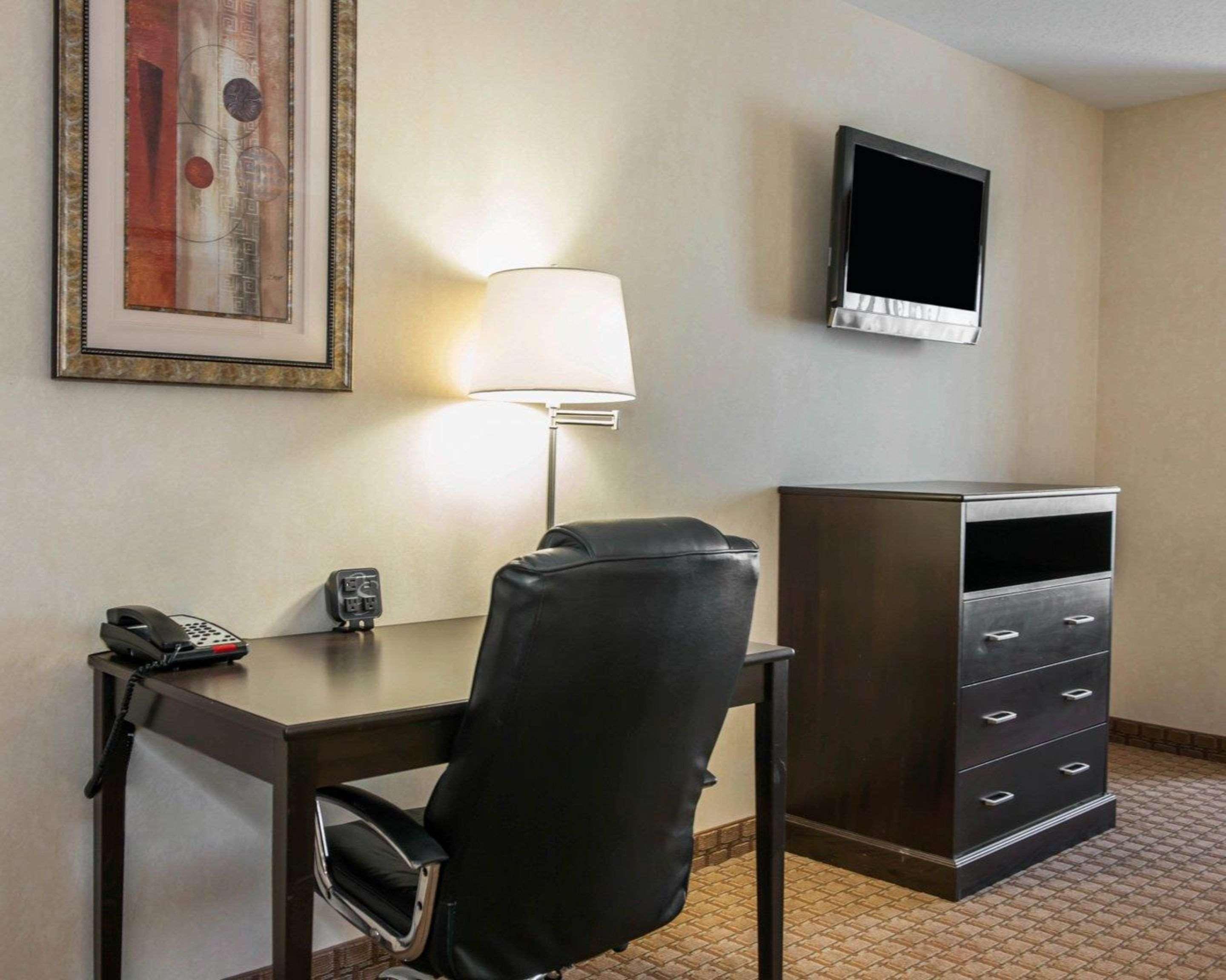 Comfort Suites Southport Luaran gambar