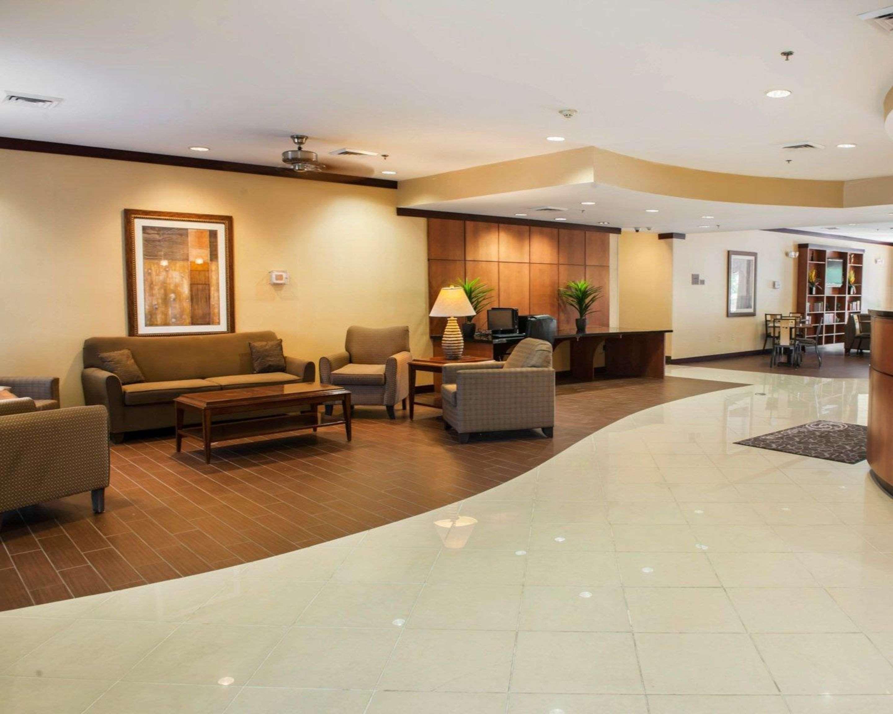Comfort Suites Southport Luaran gambar
