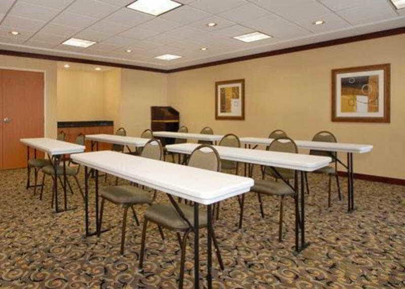 Comfort Suites Southport Luaran gambar